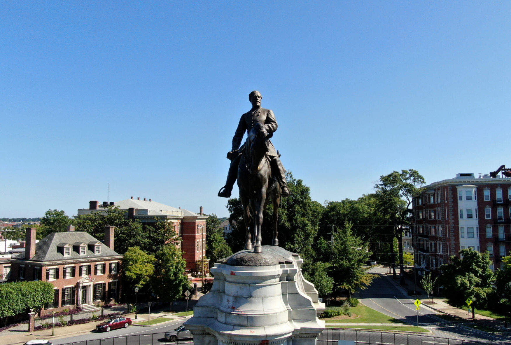 Robert E. Lee Monument